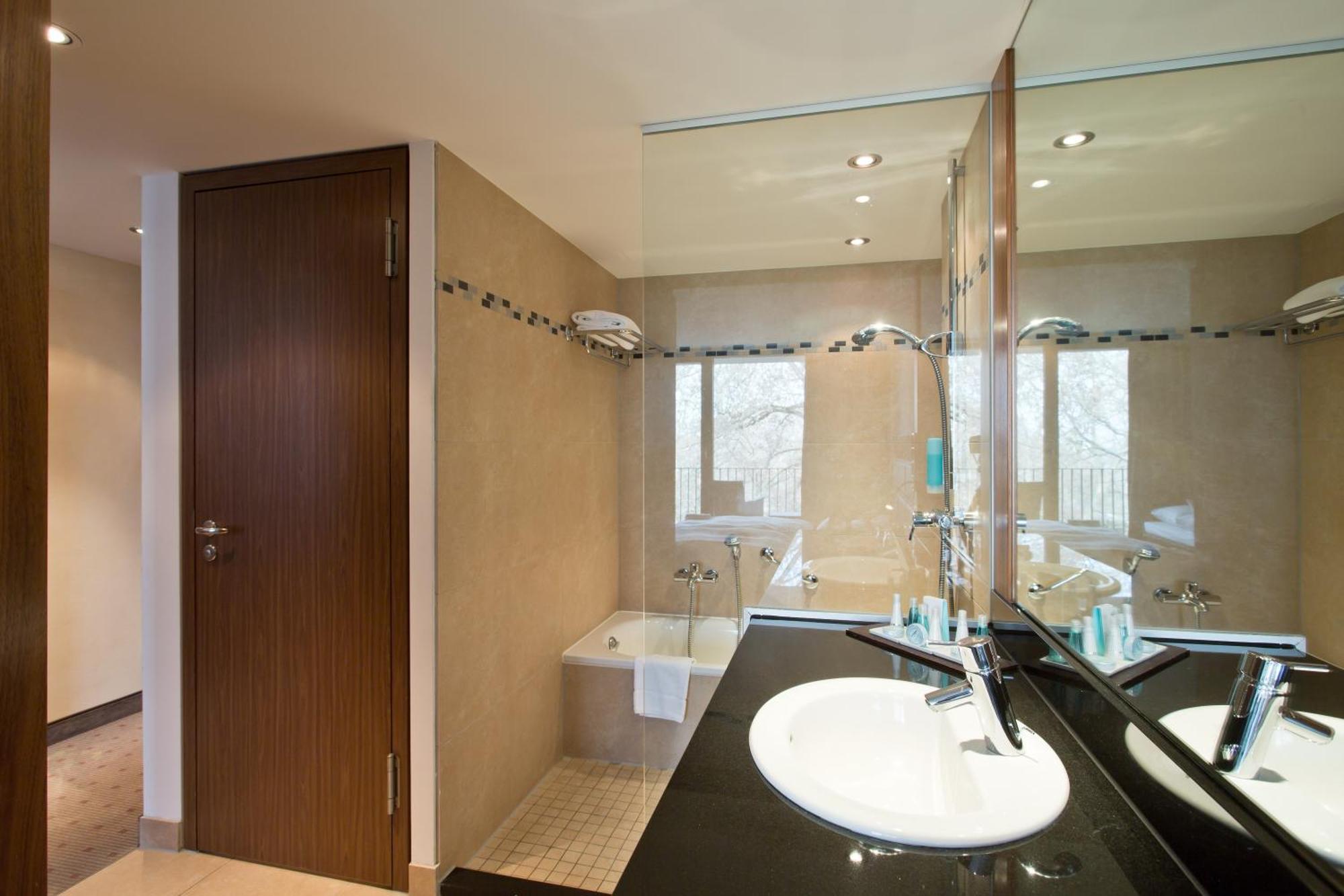 Favorite Parkhotel Mainz Ngoại thất bức ảnh